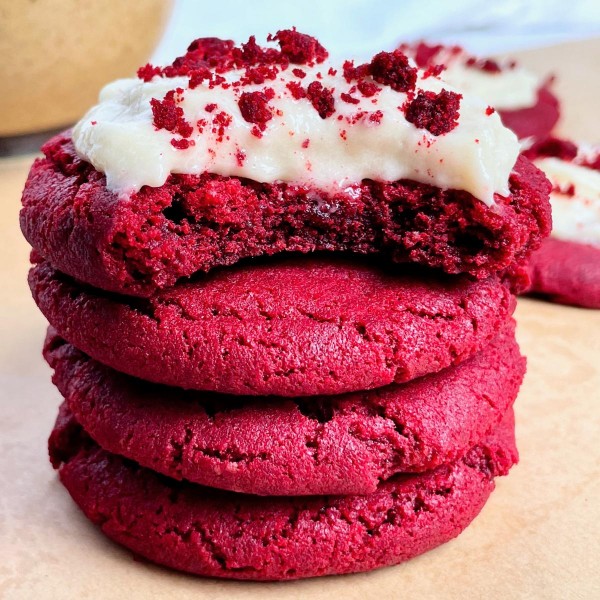 Soft and easy Red Velvet cookies Red Velvet Cookies